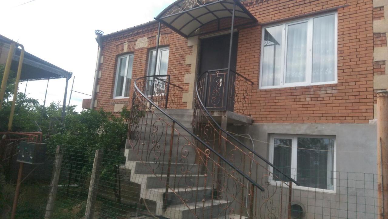 Doors Hotel Kutaisi Exterior foto